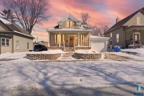 1116 S Center Ave, Sioux Falls, SD 57105