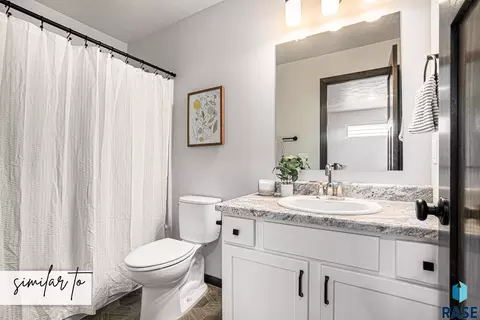 Bath - 3401 S Jerome Pl, Sioux Falls, SD 57106 photo 3 of 3