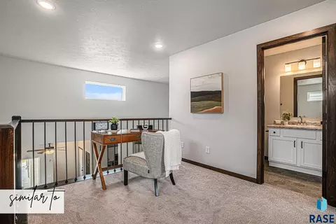 Entry Way - 3401 S Jerome Pl, Sioux Falls, SD 57106 photo 2 of 3