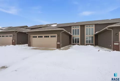1107 S President Ct, Sioux Falls, SD 57106
