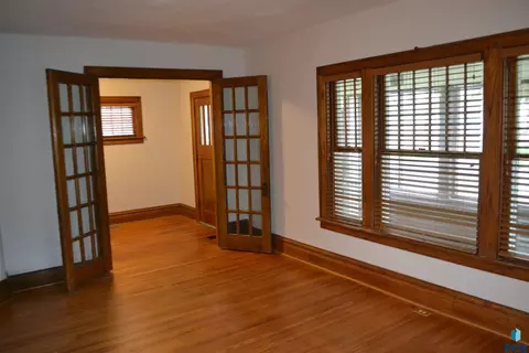 Living - 202 E 18th St, Sioux Falls, SD 57104 photo 3 of 3