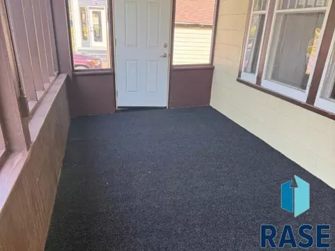 Exterior - 202 E 18th St, Sioux Falls, SD 57104 photo 1 of 3