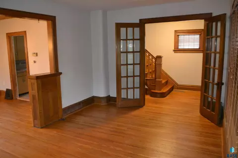 Entry Way - 202 E 18th St, Sioux Falls, SD 57104 photo 1 of 3