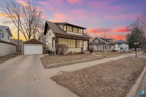 202 E 18th St, Sioux Falls, SD 57104