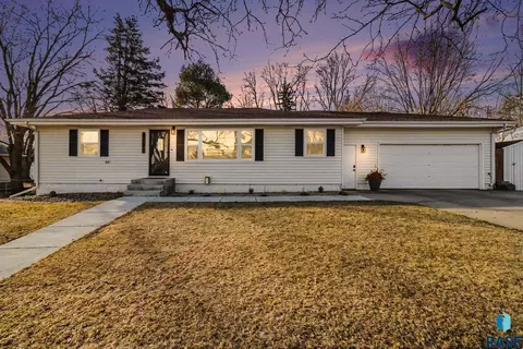 4701 W 37th St, Sioux Falls, SD 57106