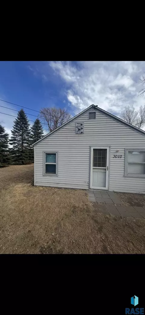 3010 N Wayland Ave, Sioux Falls, SD 57104