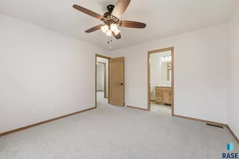 Bedroom - 7236 E Athens Ct, Sioux Falls, SD 57110 photo 3 of 7