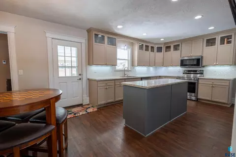 424 N Broadway St, Canton, SD 57013 photo 24