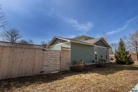 424 N Broadway St, Canton, SD 57013 photo 19