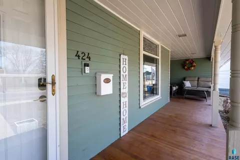 424 N Broadway St, Canton, SD 57013 photo 4
