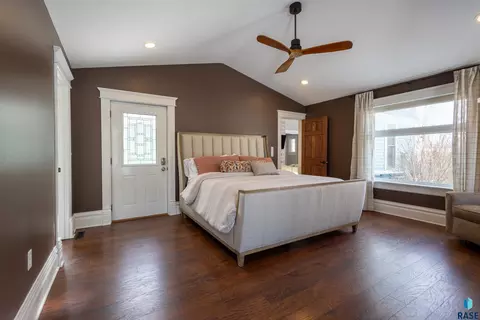 424 N Broadway St, Canton, SD 57013 photo 35
