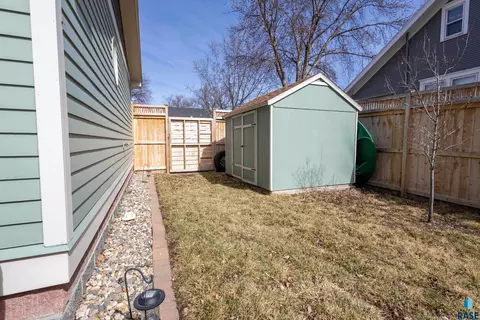 424 N Broadway St, Canton, SD 57013 photo 12