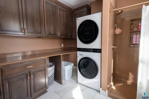 424 N Broadway St, Canton, SD 57013 photo 44