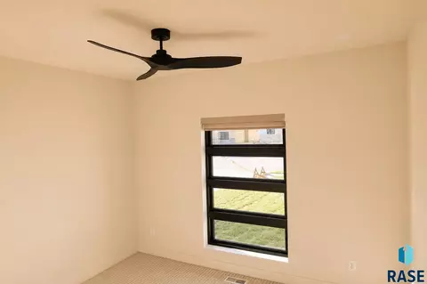 Bedroom - 5509 E Morningside Cir, Sioux Falls, SD 57110 photo 1 of 5
