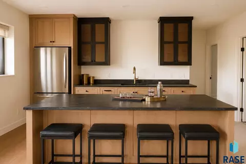 Kitchen - 5509 E Morningside Cir, Sioux Falls, SD 57110 photo 5 of 5