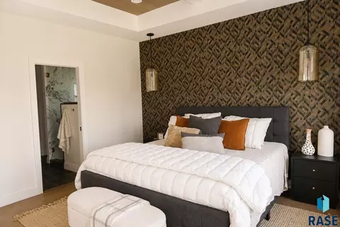 Bedroom - 5509 E Morningside Cir, Sioux Falls, SD 57110 photo 2 of 5