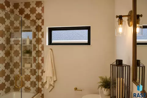 Bath - 5509 E Morningside Cir, Sioux Falls, SD 57110 photo 1 of 13