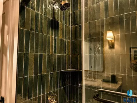 Bath - 5509 E Morningside Cir, Sioux Falls, SD 57110 photo 13 of 13