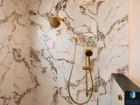 Bath - 5509 E Morningside Cir, Sioux Falls, SD 57110 photo 7 of 13