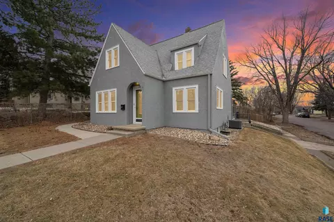 501 S Euclid Ave, Sioux Falls, SD 57104