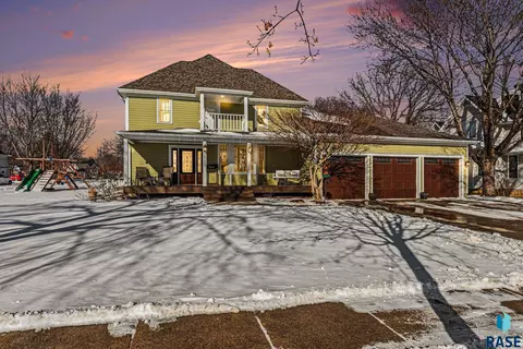 505 N Cedar St, Luverne, MN 56156