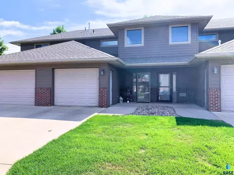 2010 S Barret Pl #46, Sioux Falls, SD 57106