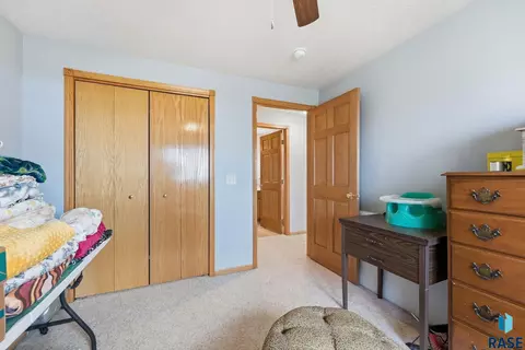 Bedroom - 45 Golf Dr, Wentworth, SD 57075 photo 9 of 10