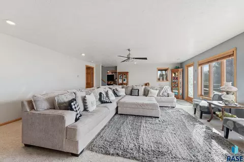 Living - 45 Golf Dr, Wentworth, SD 57075 photo 3 of 4