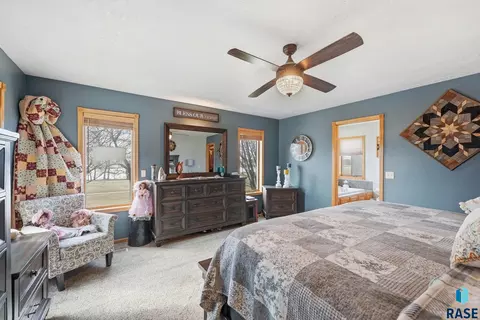 Bedroom - 45 Golf Dr, Wentworth, SD 57075 photo 2 of 10