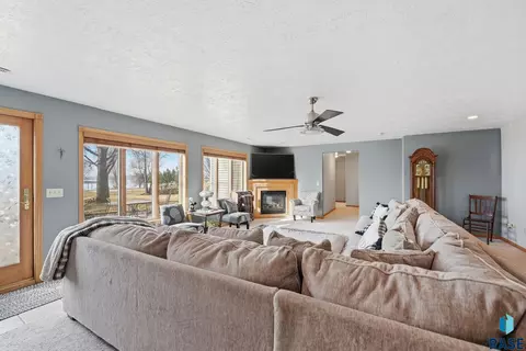 Living - 45 Golf Dr, Wentworth, SD 57075 photo 4 of 4