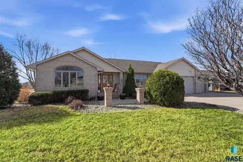 45 Golf Dr, Wentworth, SD 57075
