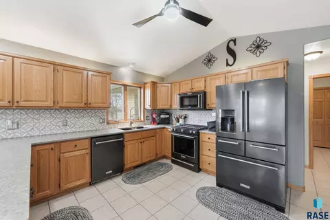 Kitchen - 45 Golf Dr, Wentworth, SD 57075 photo 1 of 5