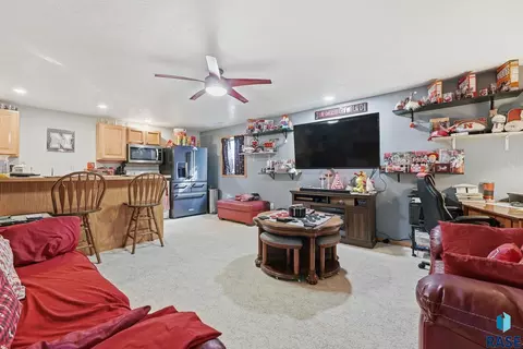 Living - 45 Golf Dr, Wentworth, SD 57075 photo 2 of 4