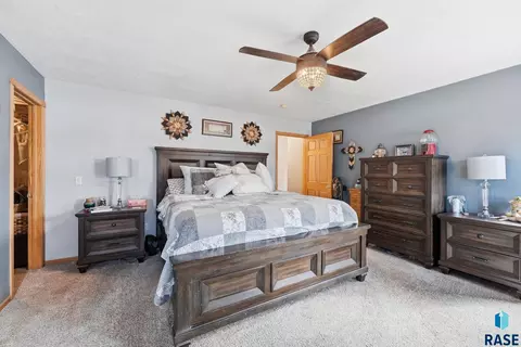 Bedroom - 45 Golf Dr, Wentworth, SD 57075 photo 3 of 10