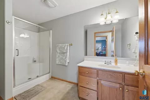 Bath - 45 Golf Dr, Wentworth, SD 57075 photo 4 of 4