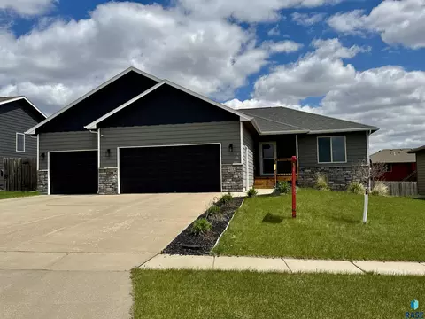 4032 S Homerun Ave, Sioux Falls, SD 57110
