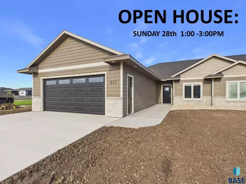 511 Bunyan Dr, Harrisburg, SD 57032