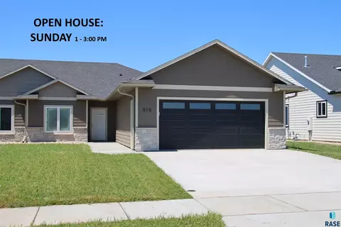 515 Bunyan Dr, Harrisburg, SD 57032