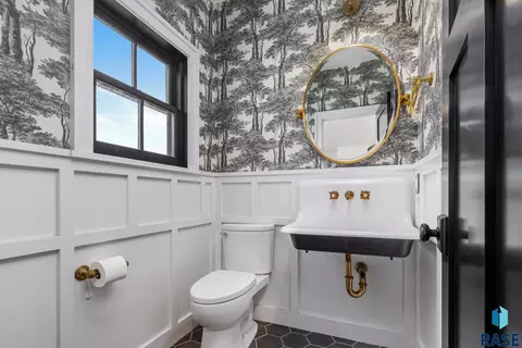 Bath - 221 E 14th St, Sioux Falls, SD 57104 photo 1 of 6