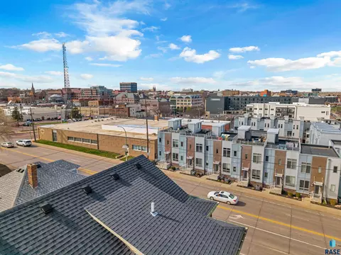 View/Area - 221 E 14th St, Sioux Falls, SD 57104 photo 1 of 3