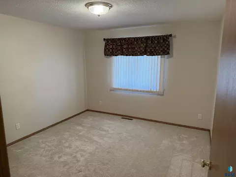 Bedroom - 308 E Wagner St, Marion, SD 57043 photo 1 of 3