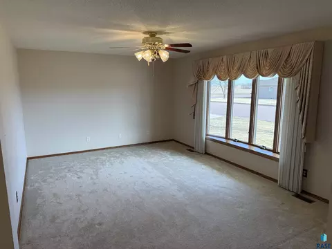 Living - 308 E Wagner St, Marion, SD 57043 photo 4 of 4