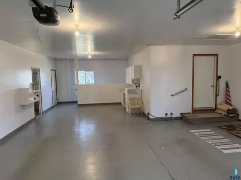 Other - 308 E Wagner St, Marion, SD 57043 photo 2 of 20