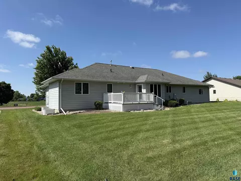 Exterior - 308 E Wagner St, Marion, SD 57043 photo 4 of 8