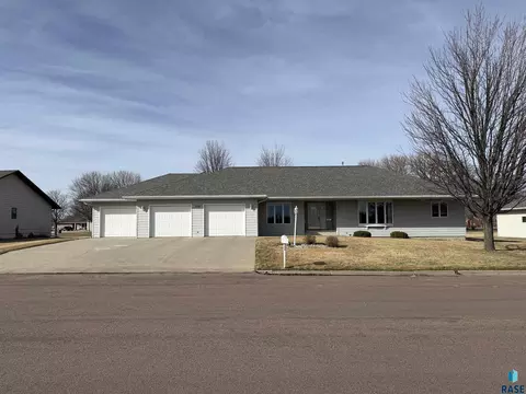 308 E Wagner St, Marion, SD 57043