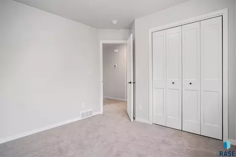 Bedroom - 1127 Cyber Ct, Madison, SD 57042 photo 6 of 8