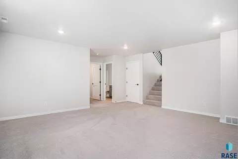Living - 1127 Cyber Ct, Madison, SD 57042 photo 2 of 2