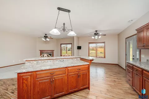 Kitchen - 1909 S Firefly Dr, Sioux Falls, SD 57110 photo 3 of 4