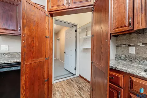 Entry Way - 1909 S Firefly Dr, Sioux Falls, SD 57110 photo 2 of 2