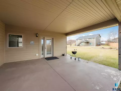 Exterior - 1909 S Firefly Dr, Sioux Falls, SD 57110 photo 6 of 6